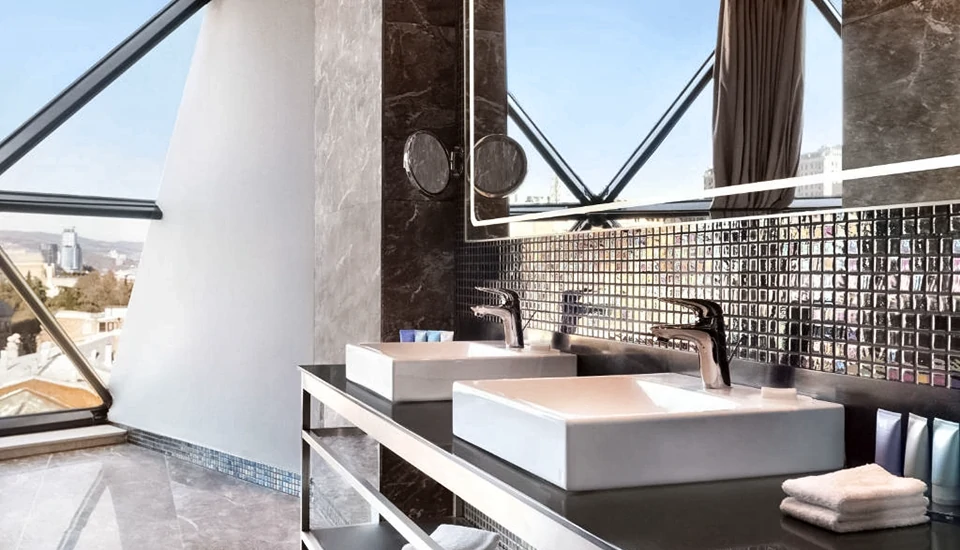 هتل ویندهام گرند تفلیس